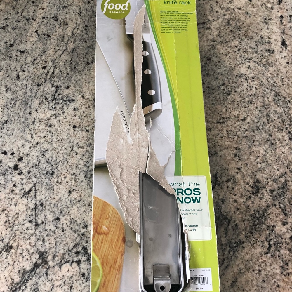 Magnetic Knife Rack - Picture 2 of 8